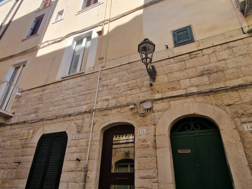 appartamento in vendita a Trani in zona Borgo Medievale