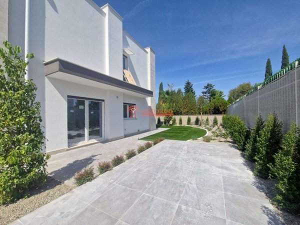 casa indipendente in vendita a Trani