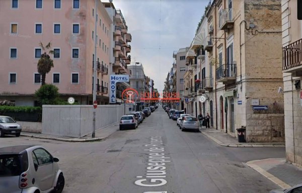 negozio in vendita a Trani in zona Borgo Medievale