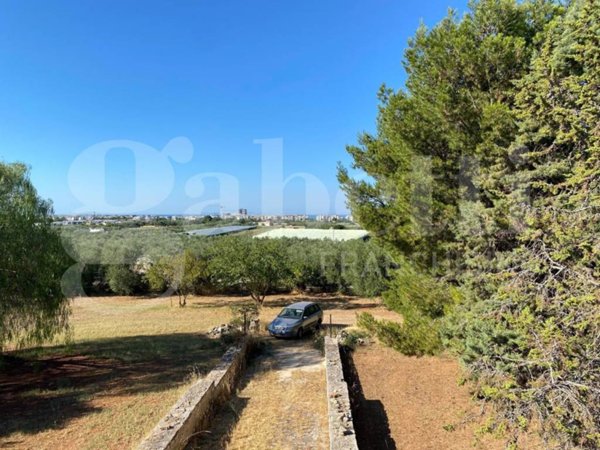 villa in vendita a Trani in zona Borgo Ottocentesco