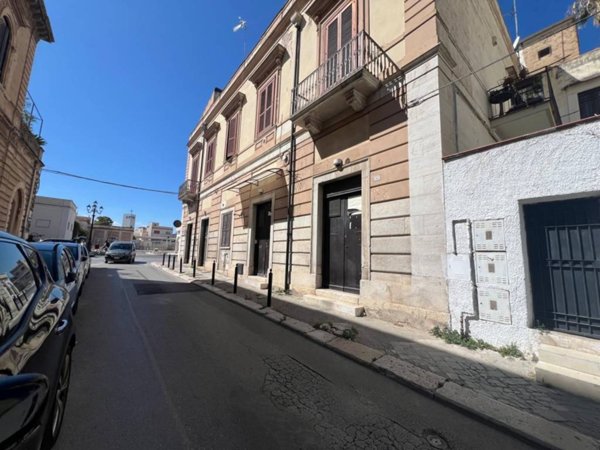 appartamento in vendita a Trani in zona Borgo Medievale
