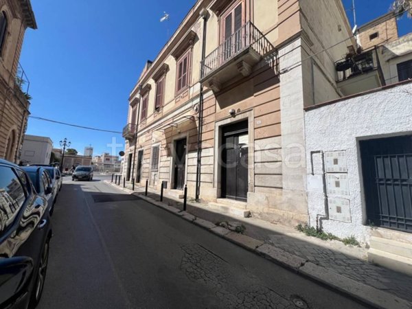 appartamento in vendita a Trani in zona Borgo Ottocentesco