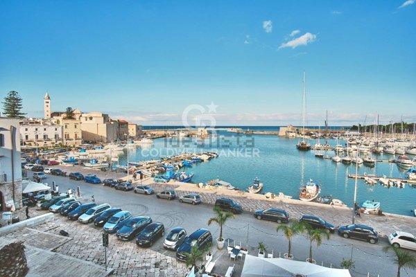 appartamento in vendita a Trani in zona Borgo Medievale