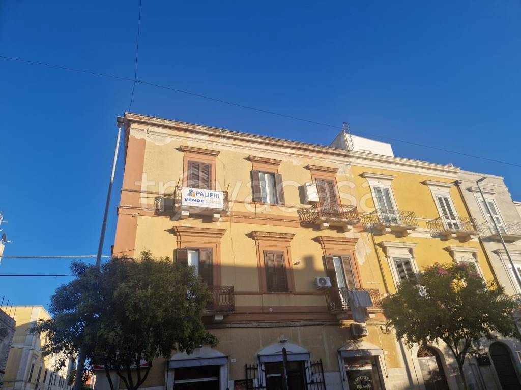 appartamento in vendita a Trani in zona Borgo Medievale