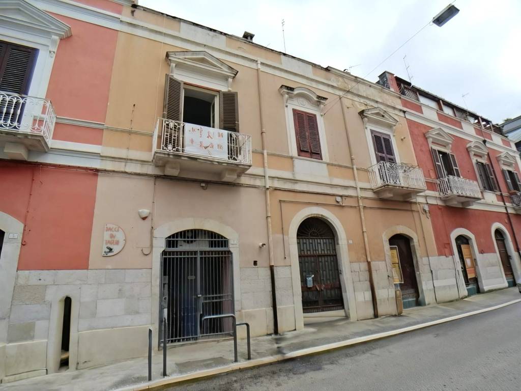 appartamento in vendita a Trani in zona Borgo Medievale