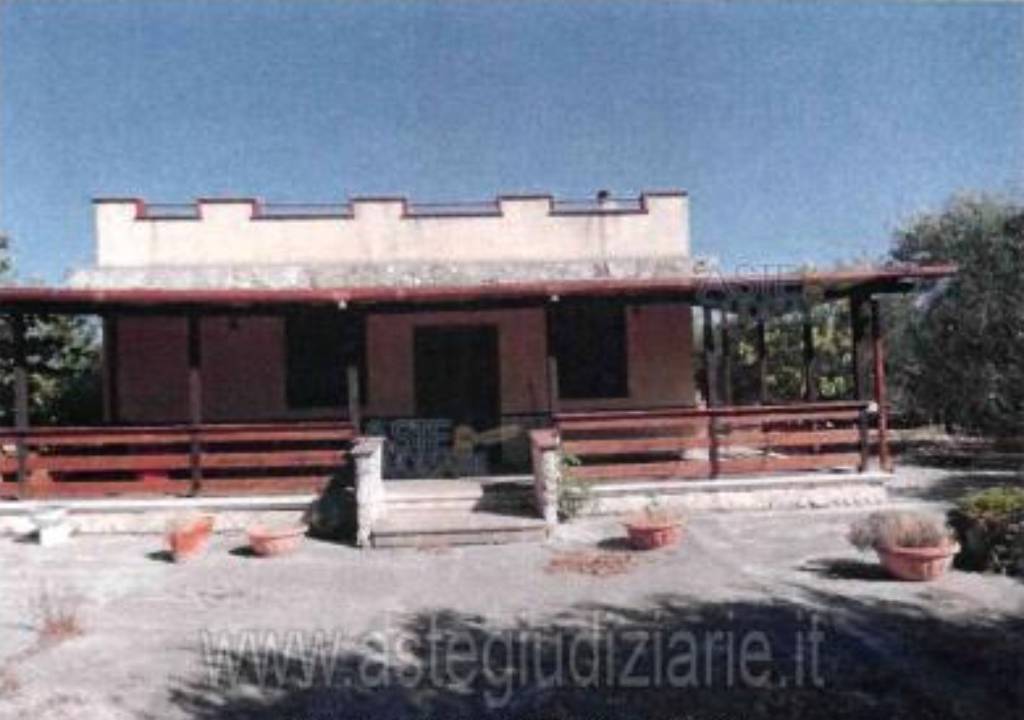 terreno agricolo in vendita a Trani in zona Capirro