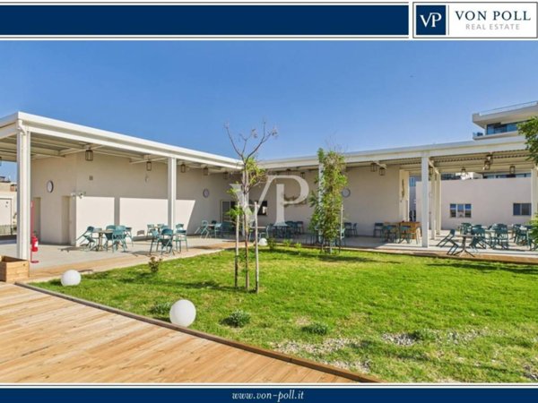 negozio in vendita a Trani