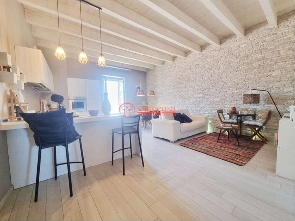 appartamento in vendita a Trani in zona Borgo Ottocentesco