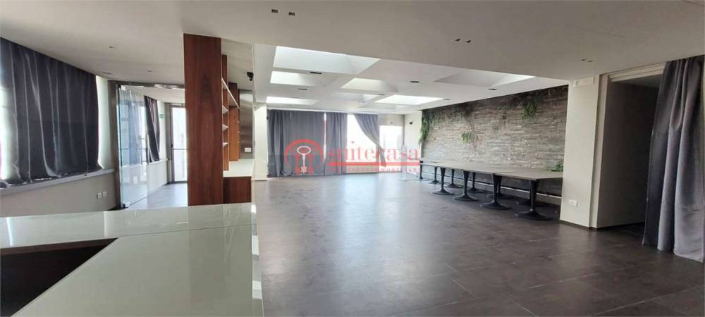 negozio in vendita a Trani