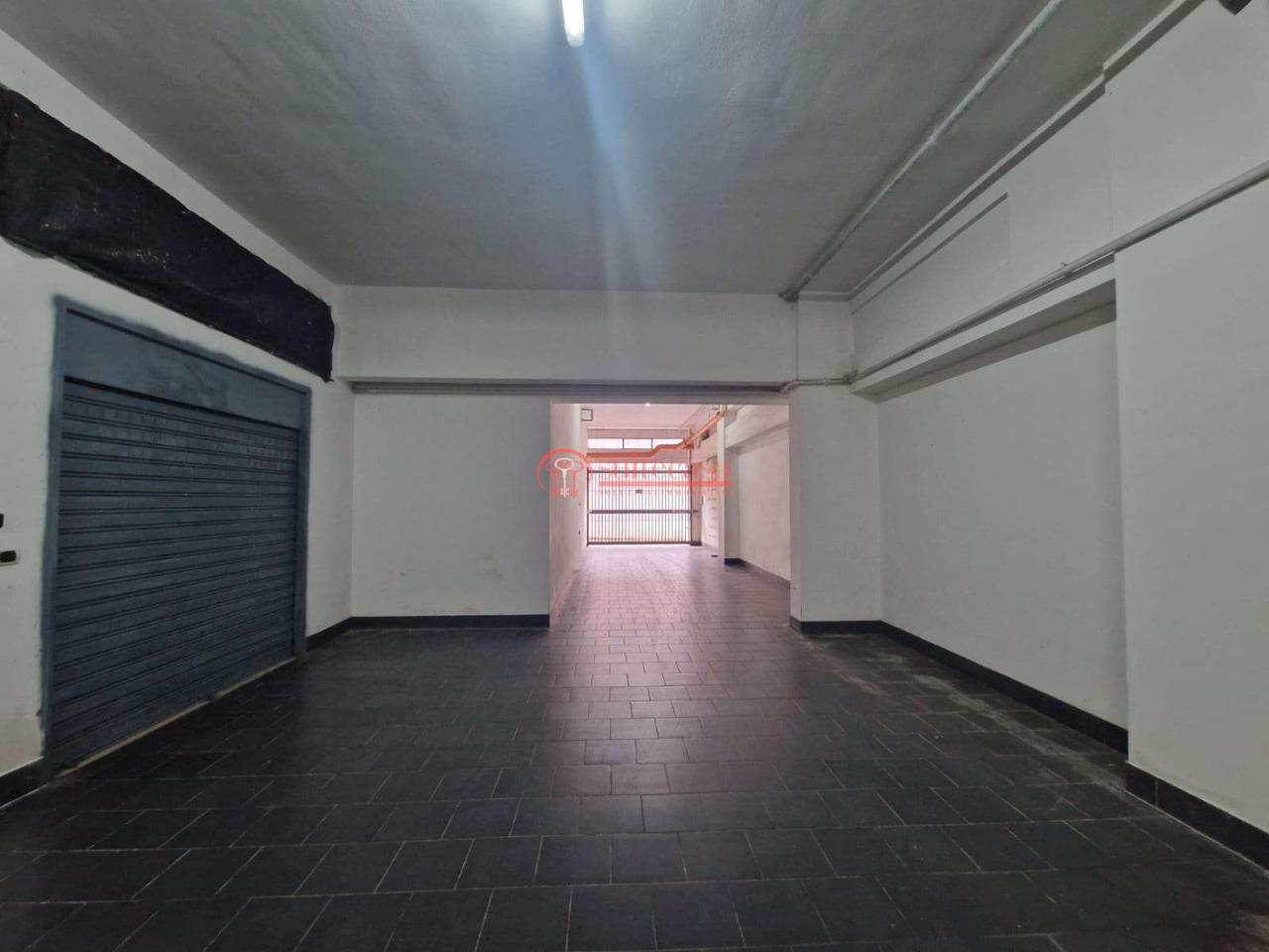 negozio in vendita a Trani