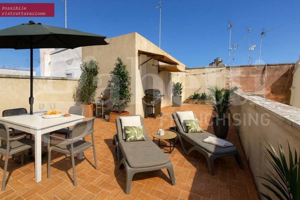 appartamento in vendita a Trani in zona Borgo Ottocentesco