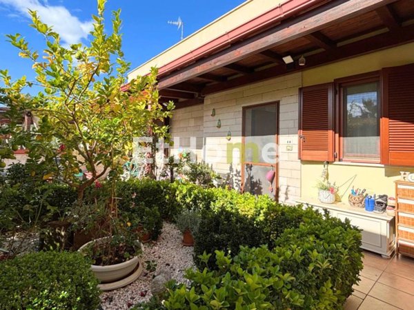 casa indipendente in vendita a Trani