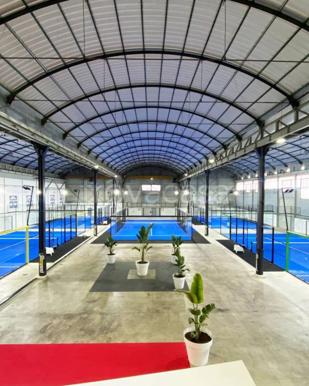 negozio in vendita a Trani