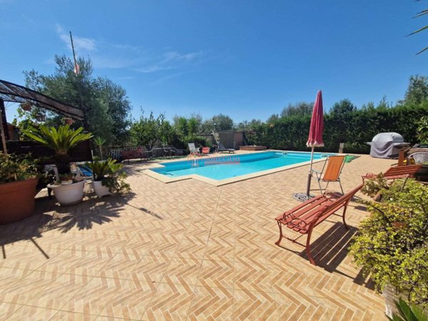 casa indipendente in vendita a Trani