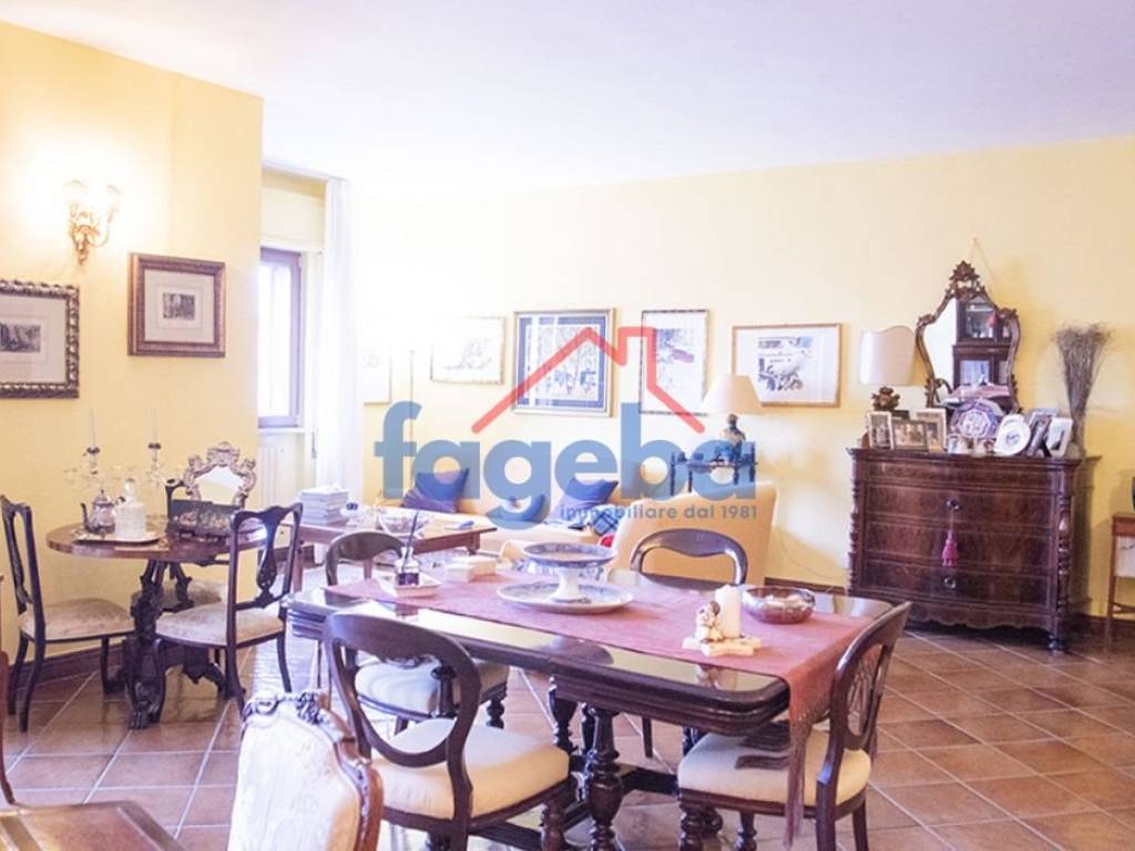 appartamento in vendita a Trani in zona Borgo Ottocentesco