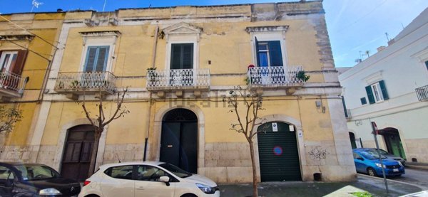 appartamento in vendita a Trani in zona Borgo Ottocentesco