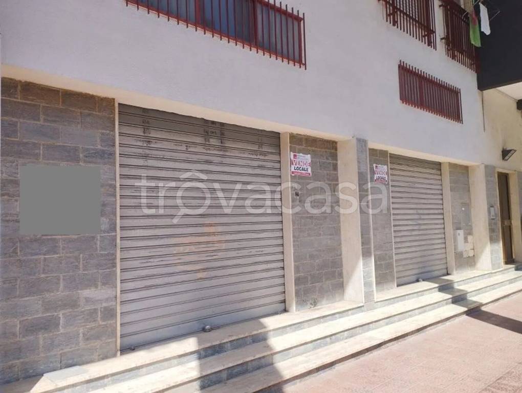 locale commerciale in vendita a Trani