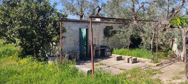 terreno in vendita a Trani in zona Capirro