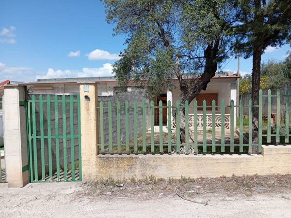 casa indipendente in vendita a Trani
