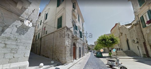 locale commerciale in vendita a Trani in zona Borgo Medievale