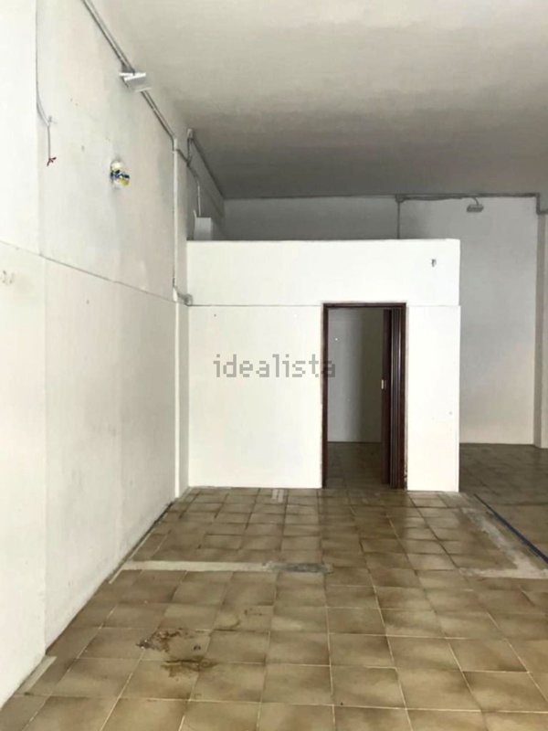 negozio in vendita a Trani