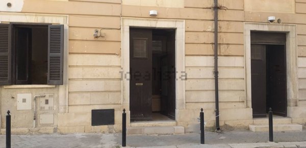 locale commerciale in vendita a Trani