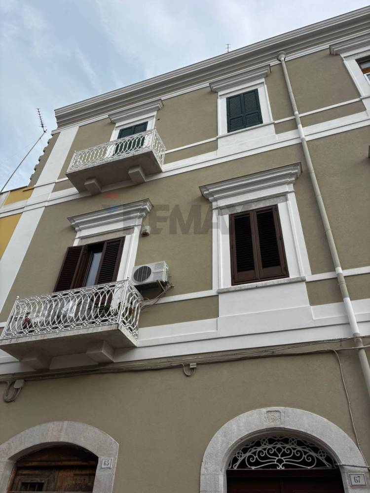 appartamento in vendita a Trani in zona Borgo Ottocentesco