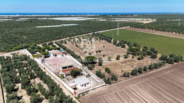 casa indipendente in vendita a Trani