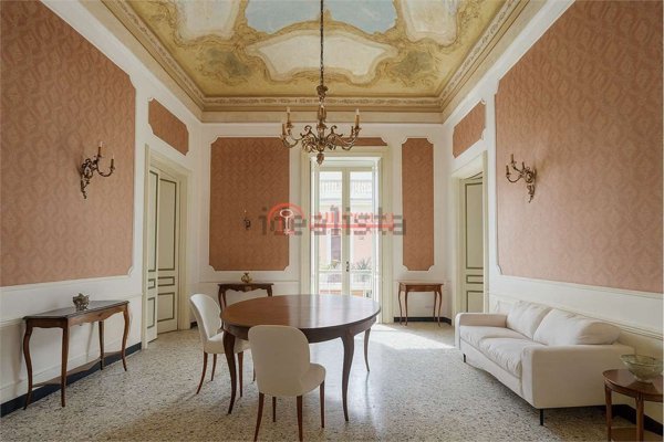 appartamento in vendita a Trani in zona Borgo Ottocentesco