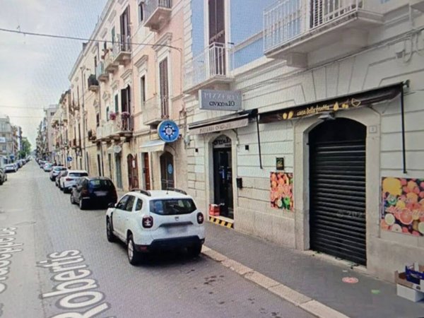 negozio in vendita a Trani in zona Borgo Medievale
