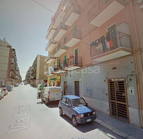 negozio in vendita a Trani