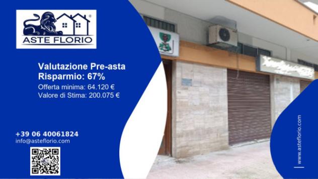 negozio in vendita a Trani