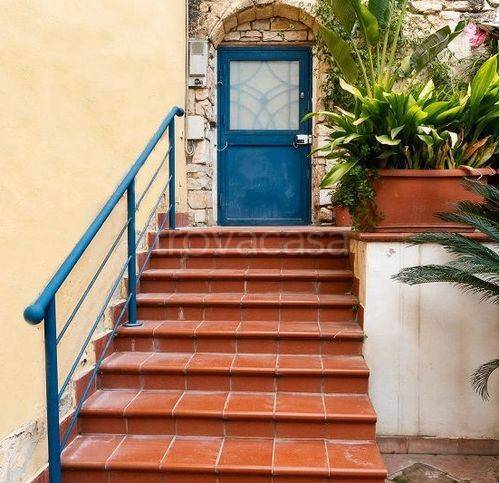 appartamento in vendita a Trani in zona Borgo Medievale