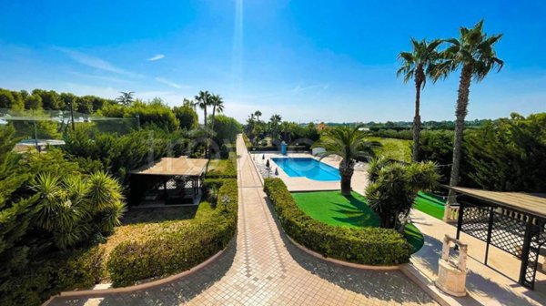 casa indipendente in vendita a Trani