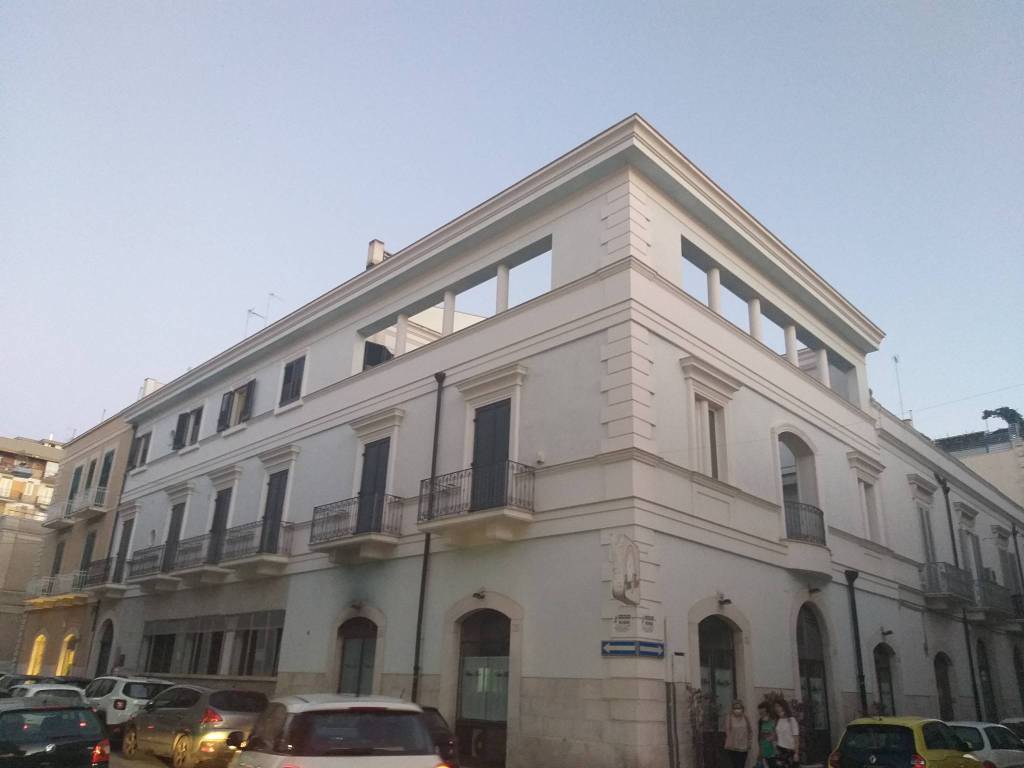 appartamento in vendita a Trani in zona Borgo Ottocentesco