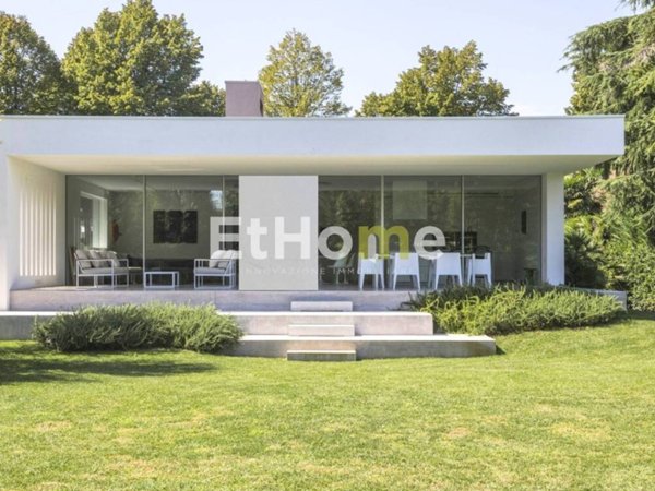 casa indipendente in vendita a Trani