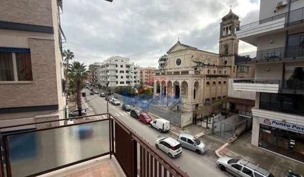 appartamento in vendita a Trani in zona Borgo Ottocentesco