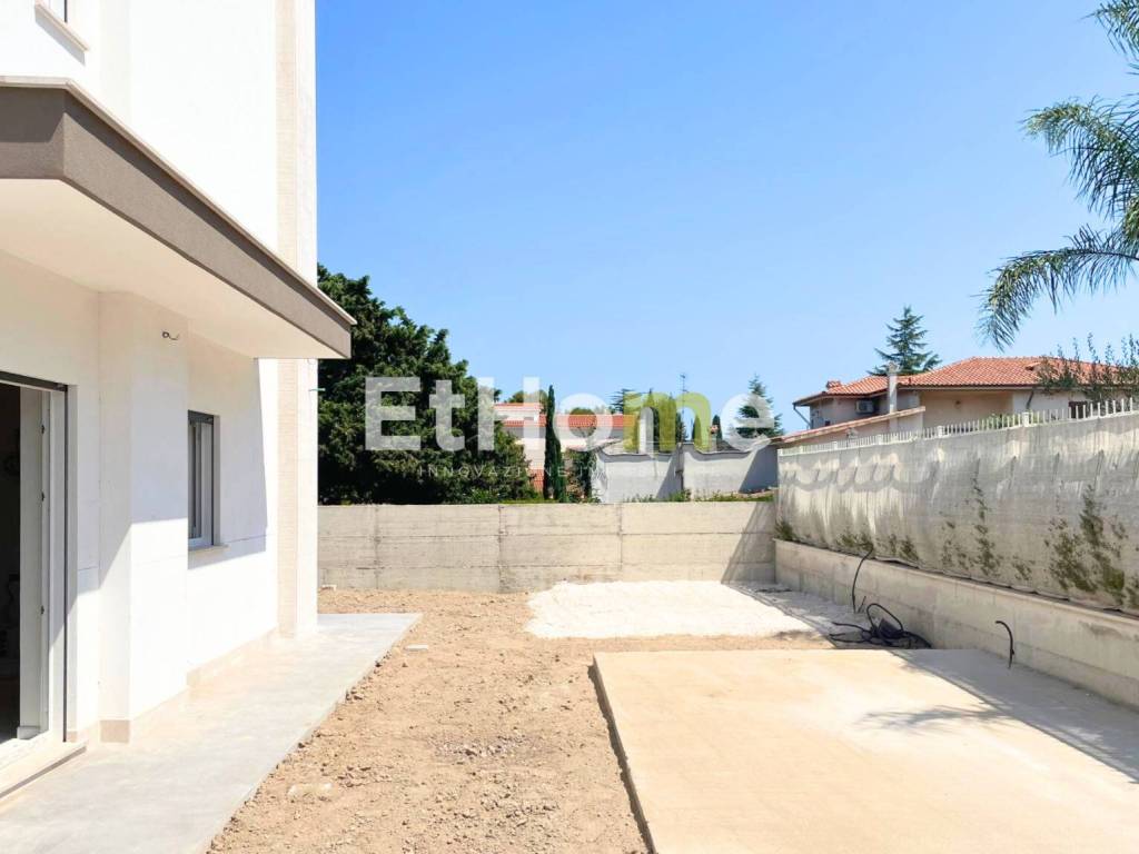 casa indipendente in vendita a Trani