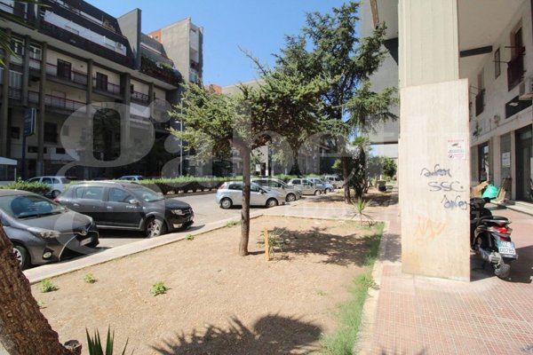 locale commerciale in vendita a Trani