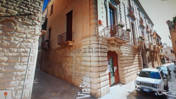 appartamento in vendita a Trani in zona Borgo Medievale