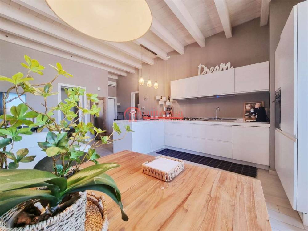 appartamento in vendita a Trani in zona Borgo Ottocentesco