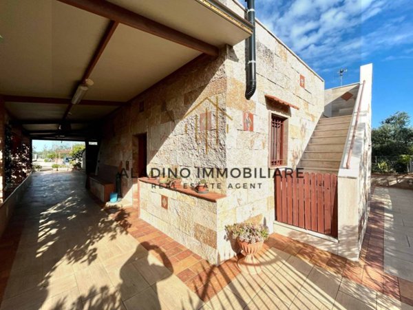 casa indipendente in vendita a Trani