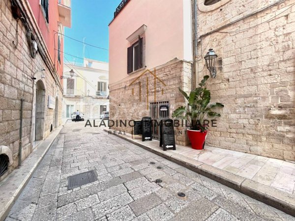negozio in vendita a Trani in zona Borgo Ottocentesco