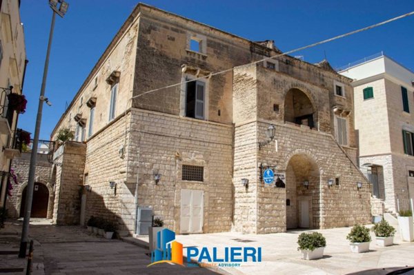 appartamento in vendita a Trani in zona Borgo Medievale