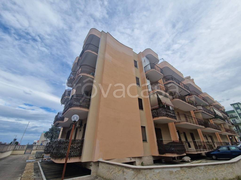 appartamento in vendita a Trani in zona Borgo Ottocentesco