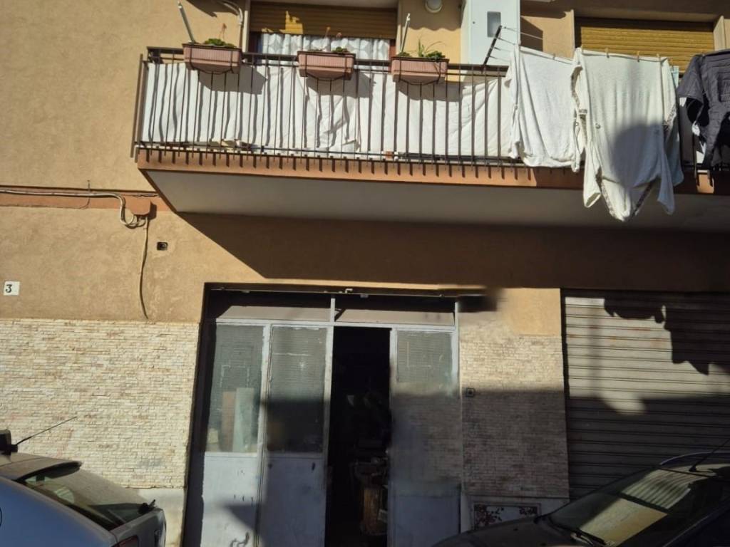 locale commerciale in vendita a Trani in zona Borgo Ottocentesco