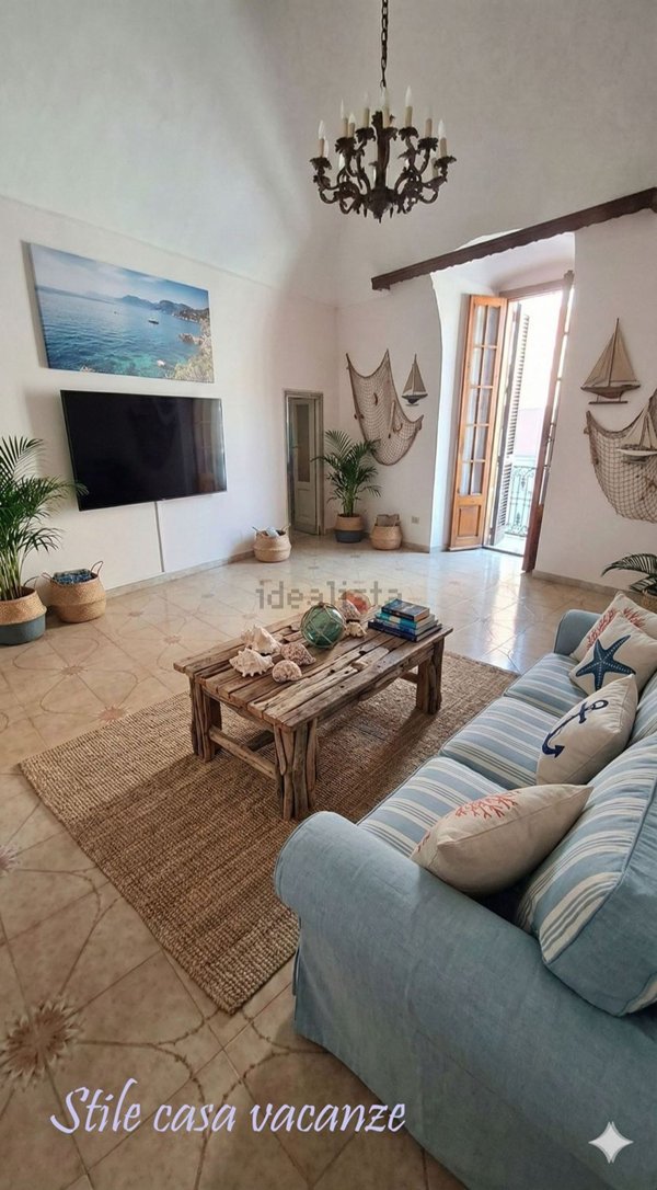 appartamento in vendita a Trani in zona Borgo Medievale