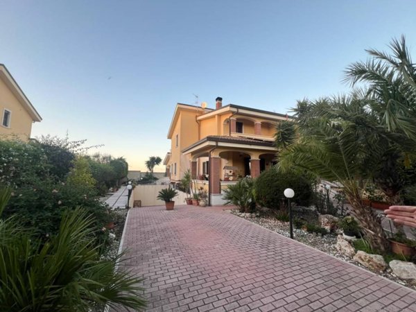 casa indipendente in vendita a Trani