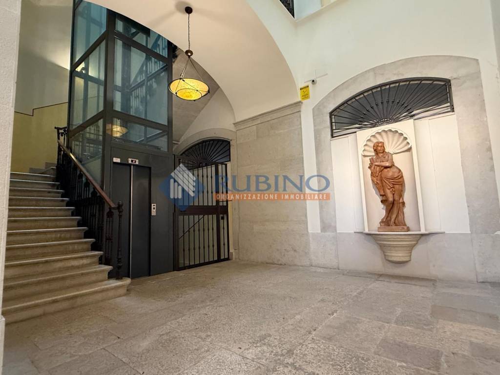 appartamento in vendita a Trani in zona Borgo Medievale