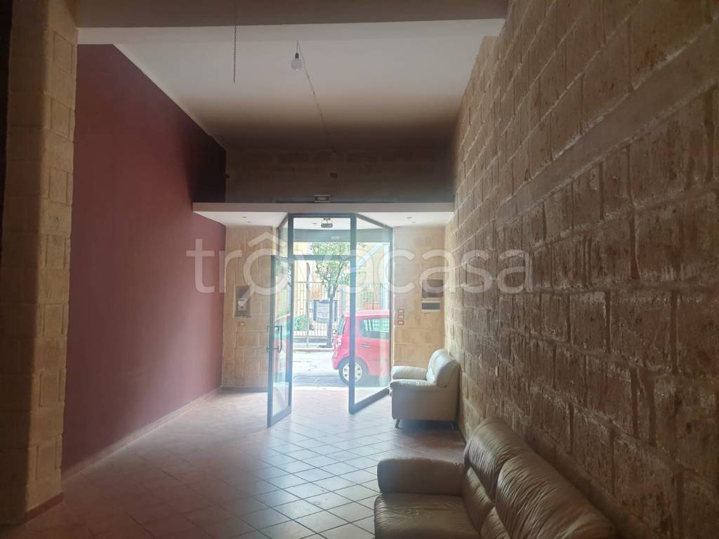 negozio in vendita a Trani
